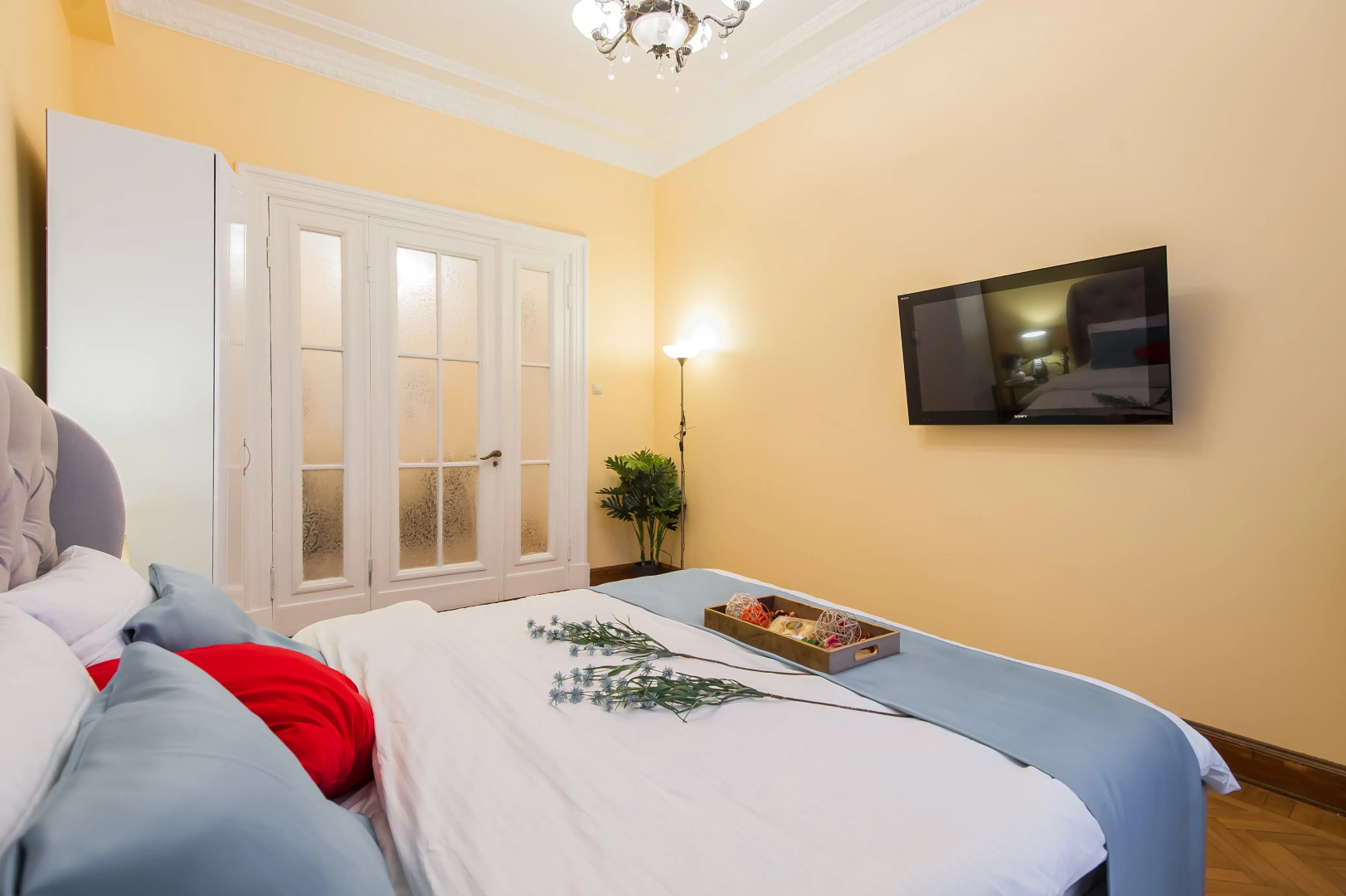 Квартира GM Apartments в Легендарной Сталинской высотке