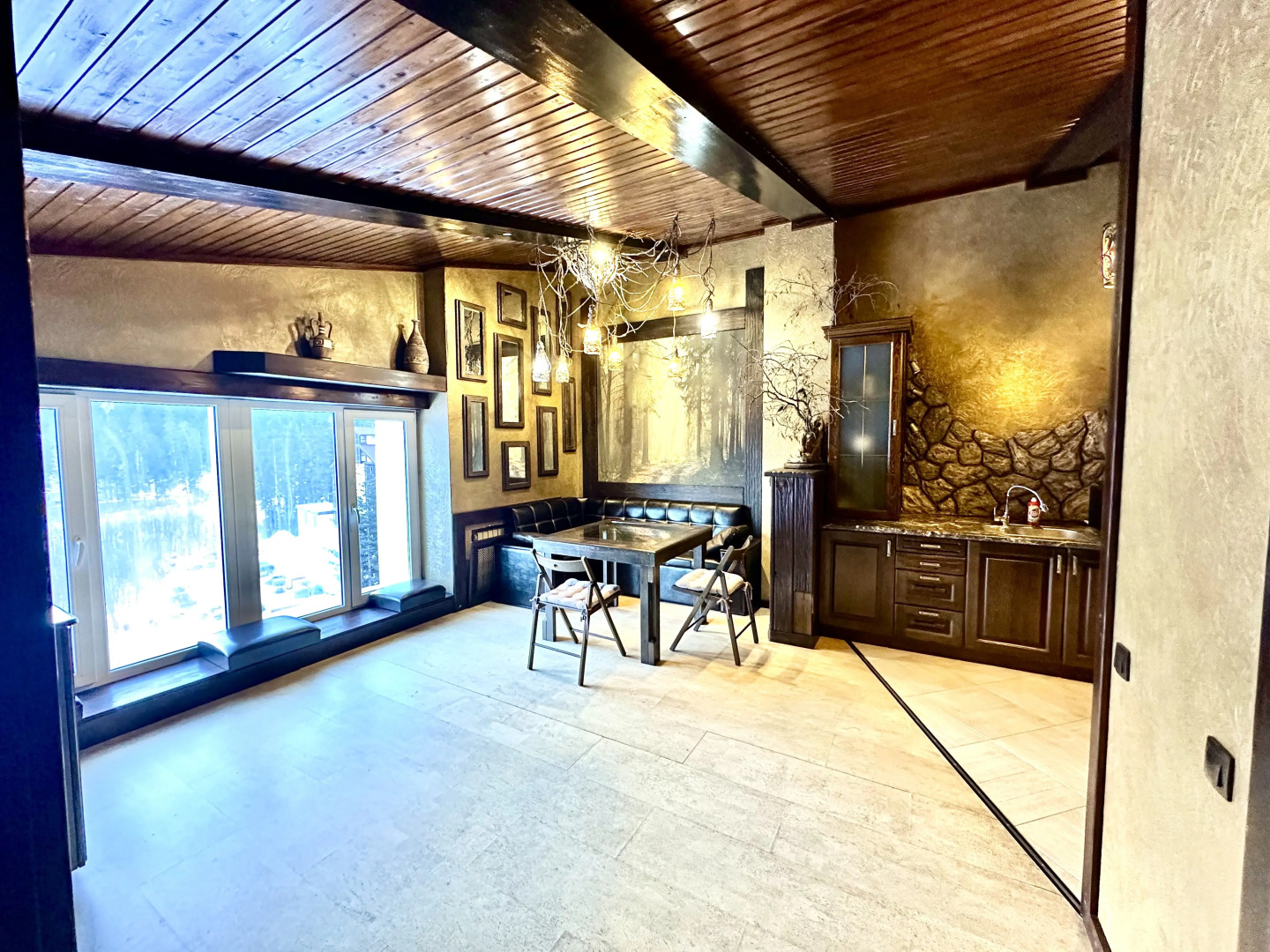 Квартира на Аланской, 25 "Пентхаус"