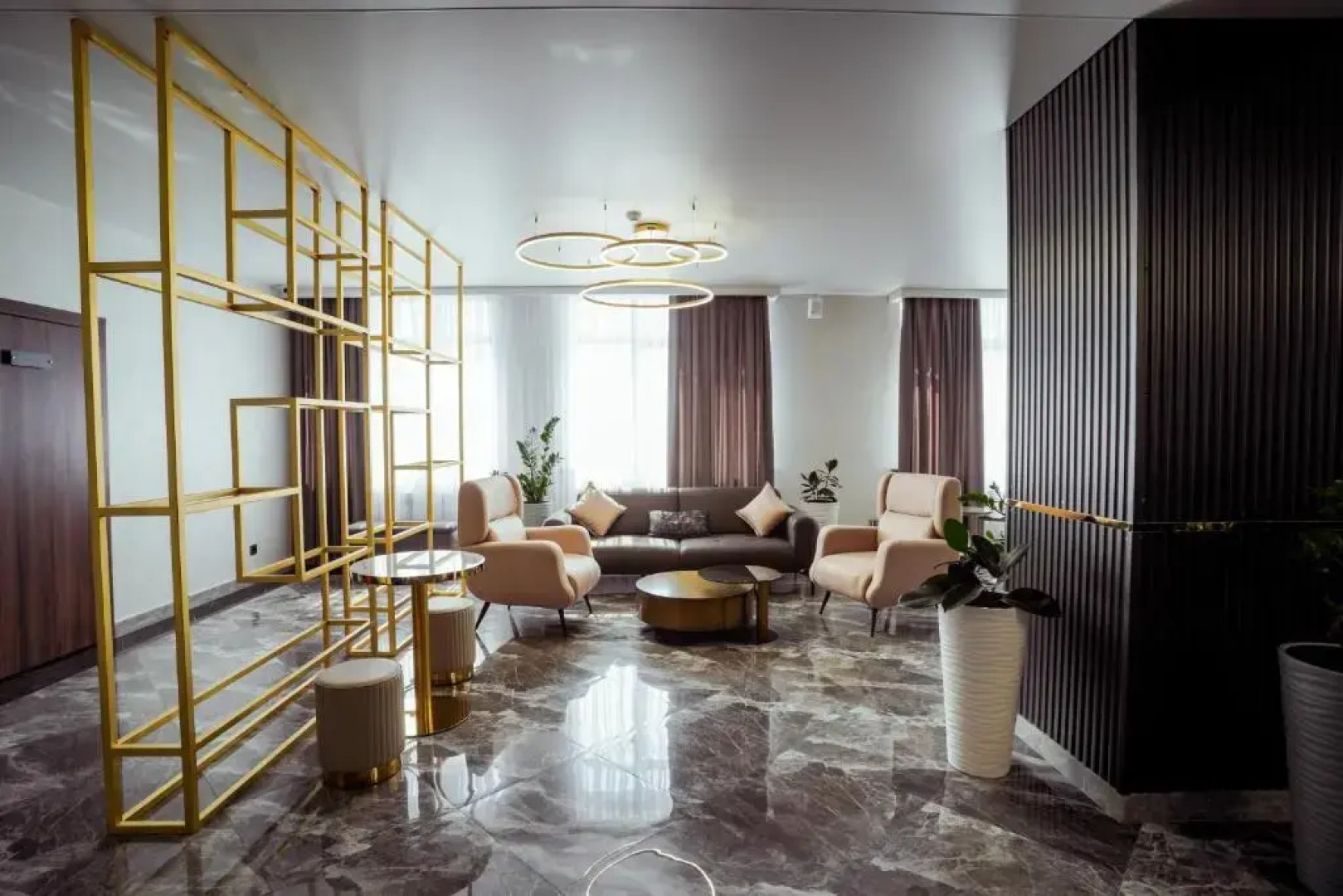 Отель Tauke Khan Plaza