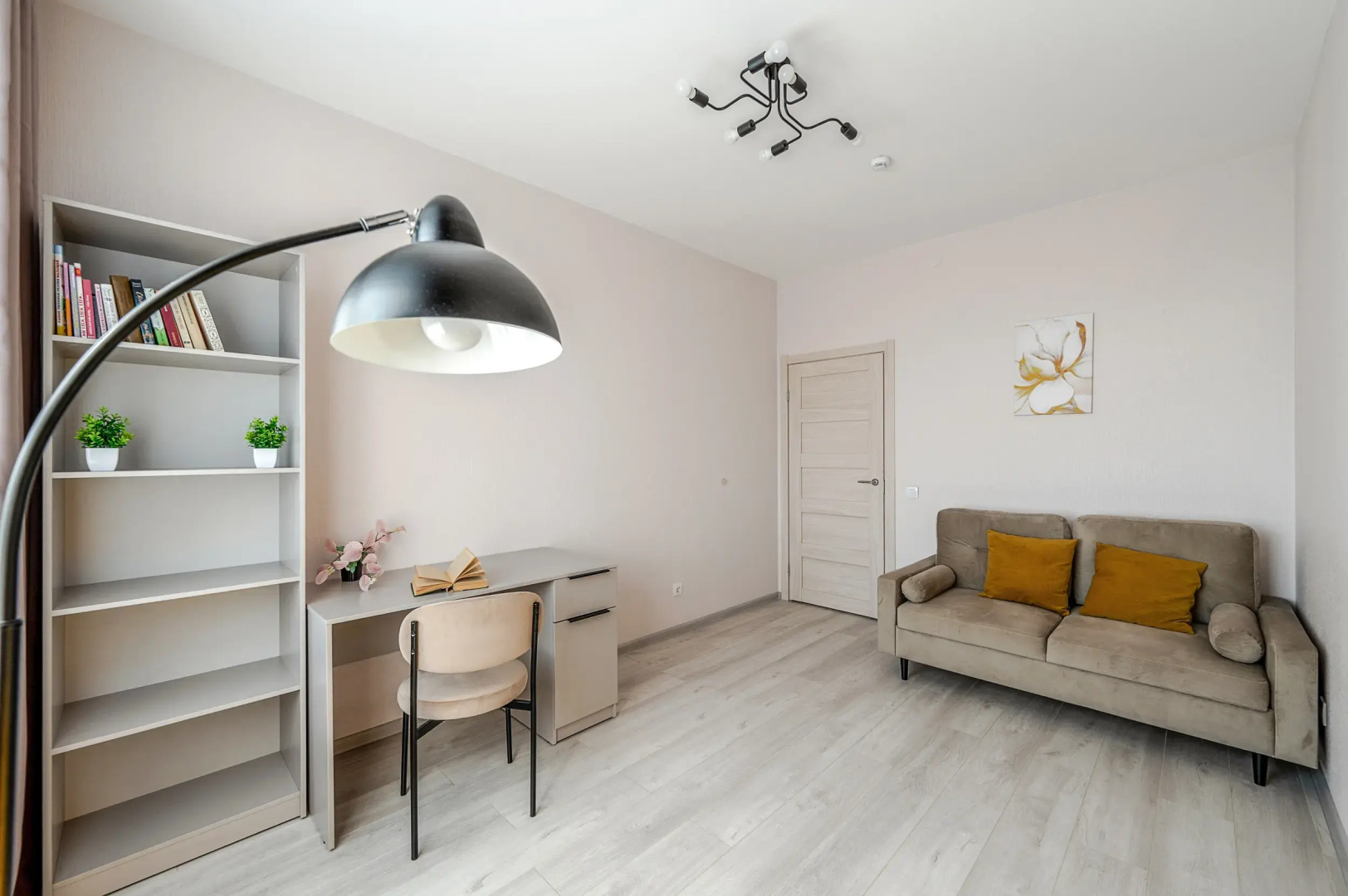 Апартаменты в современном комплексе в 3х станциях метро от Невского проспекта