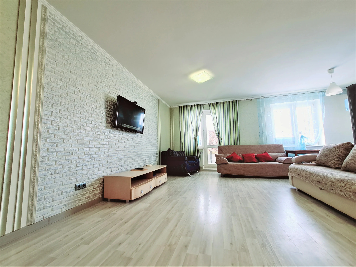 Апартаменты 1комн 3хместный стандарт Нефтяники!