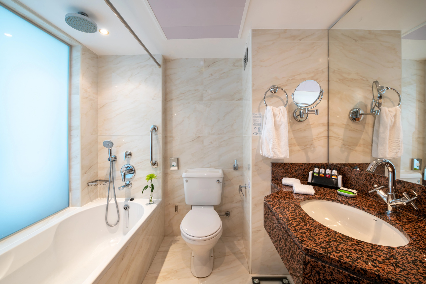 Отель Constantinou Bros Athena Beach