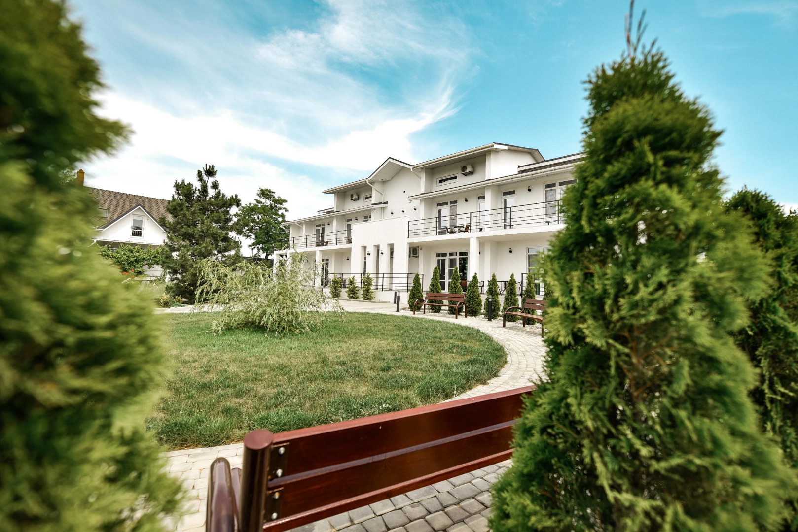 Отель Белая Ива