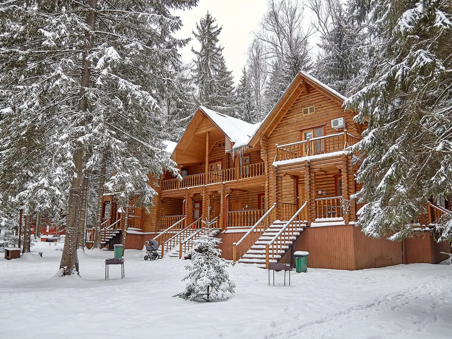 Отель Истра Холидей