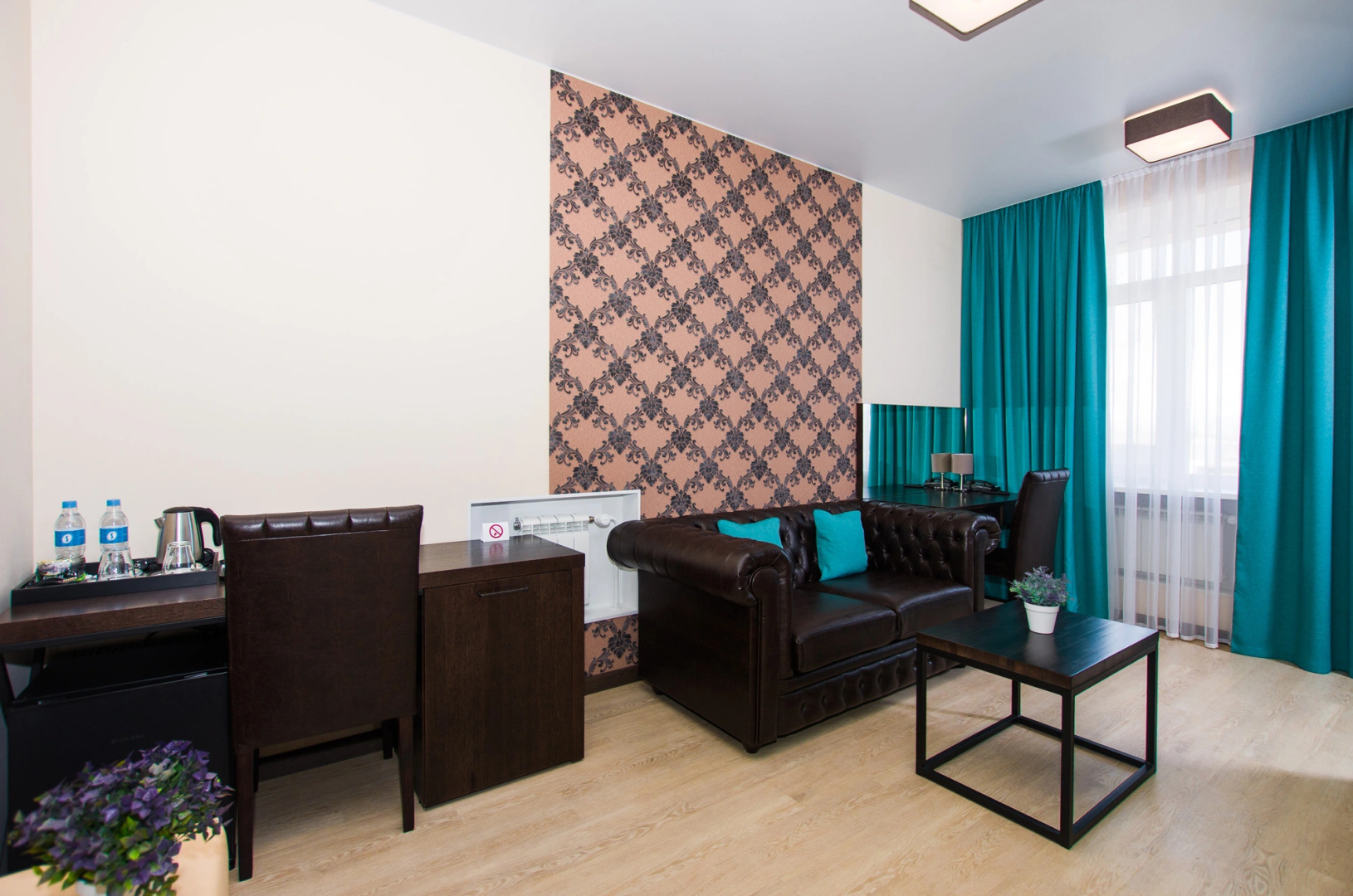 Hotel Brown