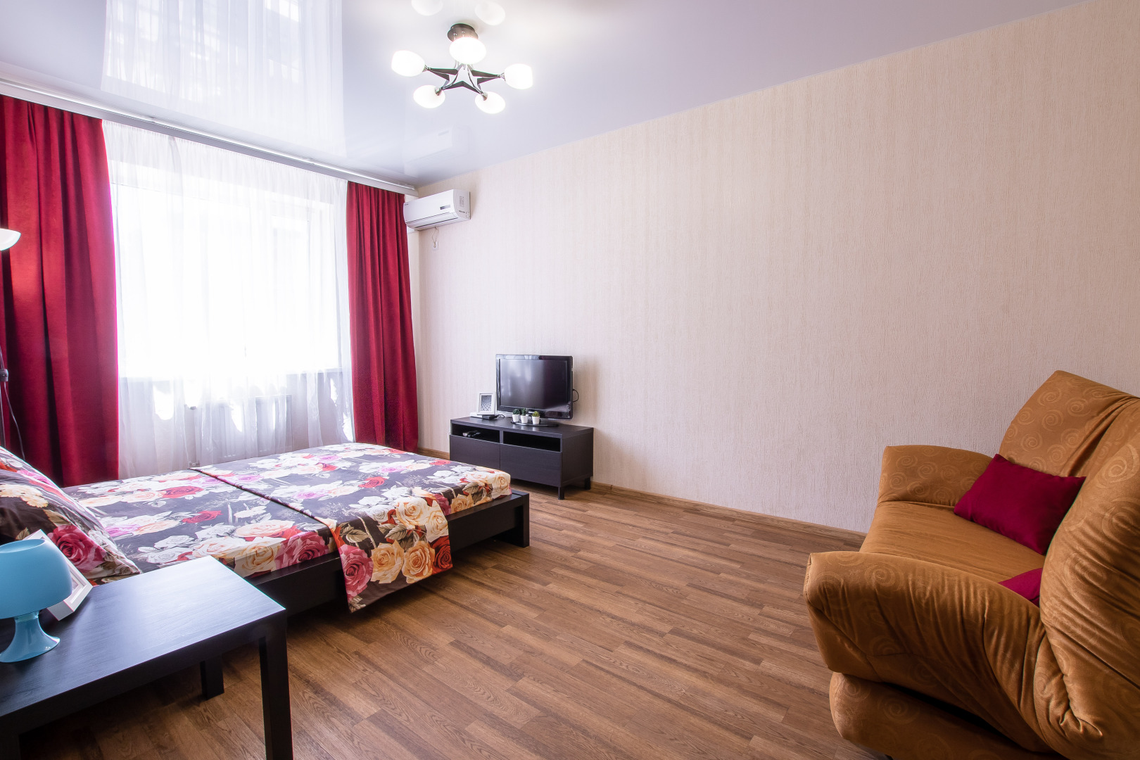 Квартира у парка Галицкого Апарт-Отелика на Восточно-Кругликовской