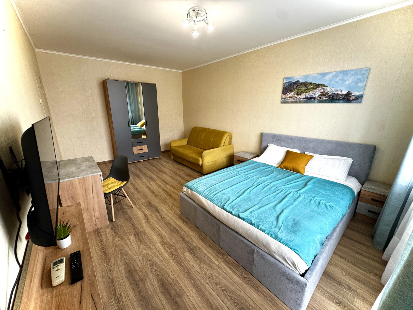 Апартаменты Лазурь с обширным видом на город