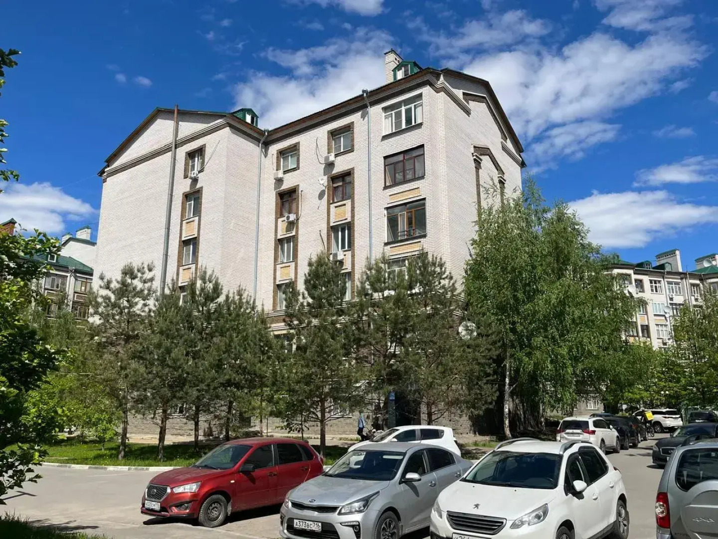 Квартира Просторная Озеро Харовое рядом с центром Казани