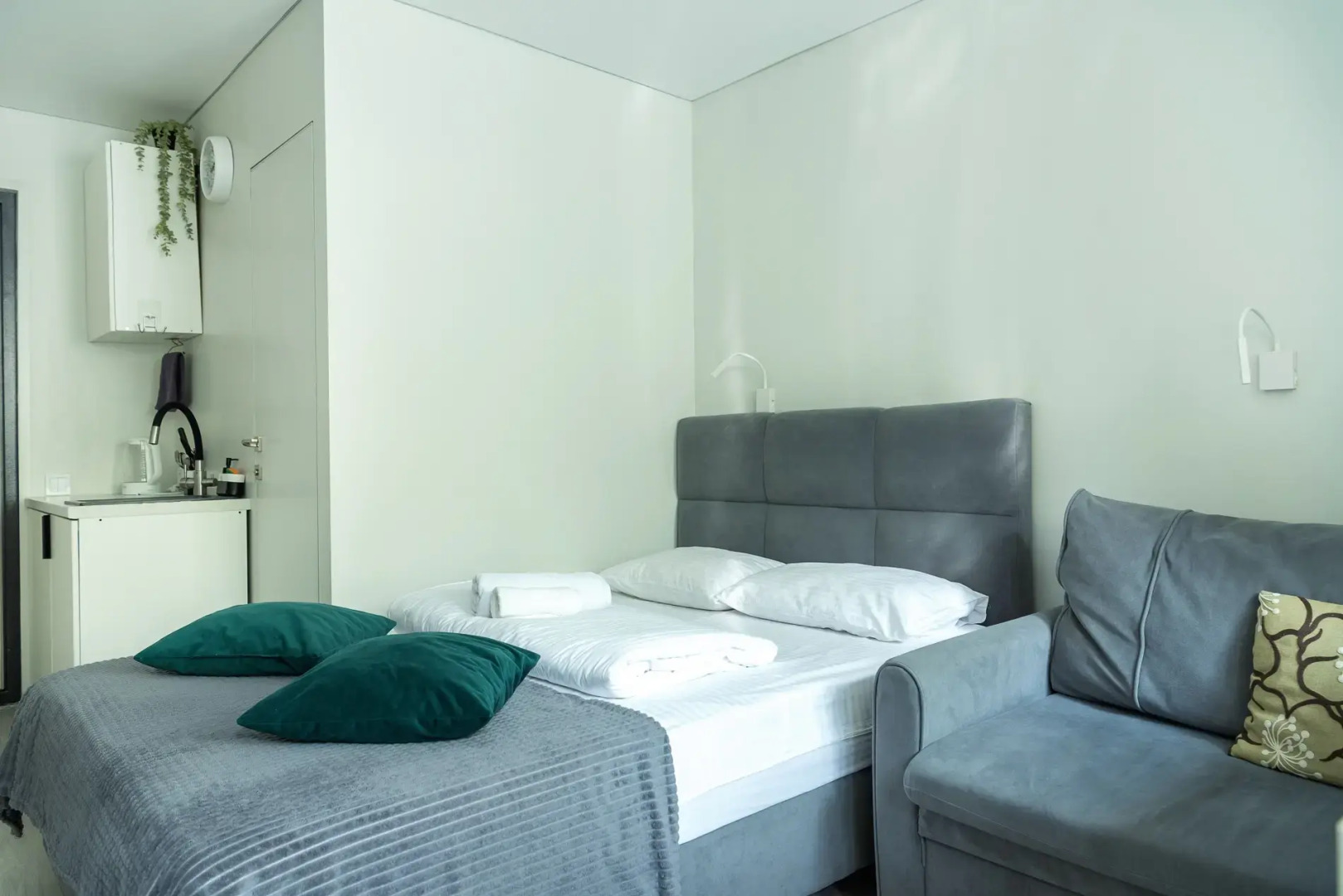 Апартаменты The Alien