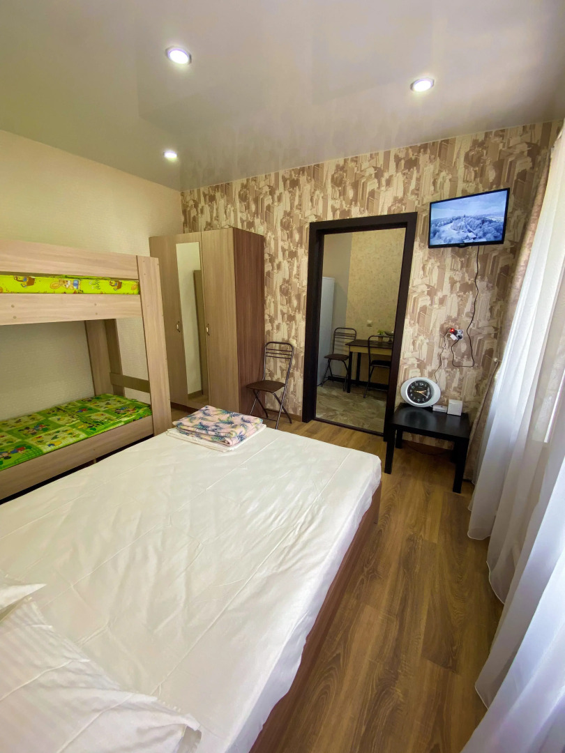 Апартаменты с отдельным входом и парковкой