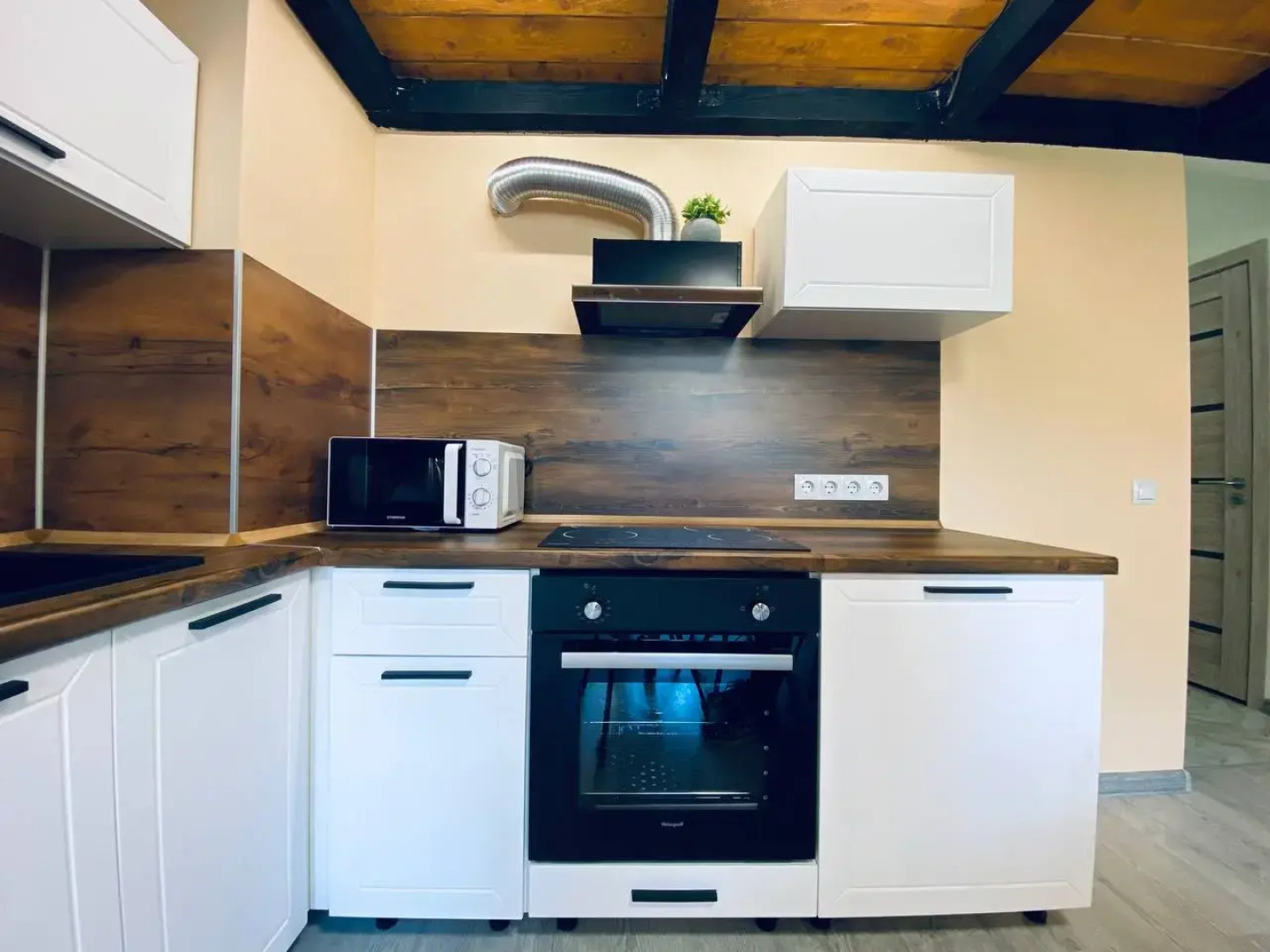 Апартаменты Room-Room Хользунова 40