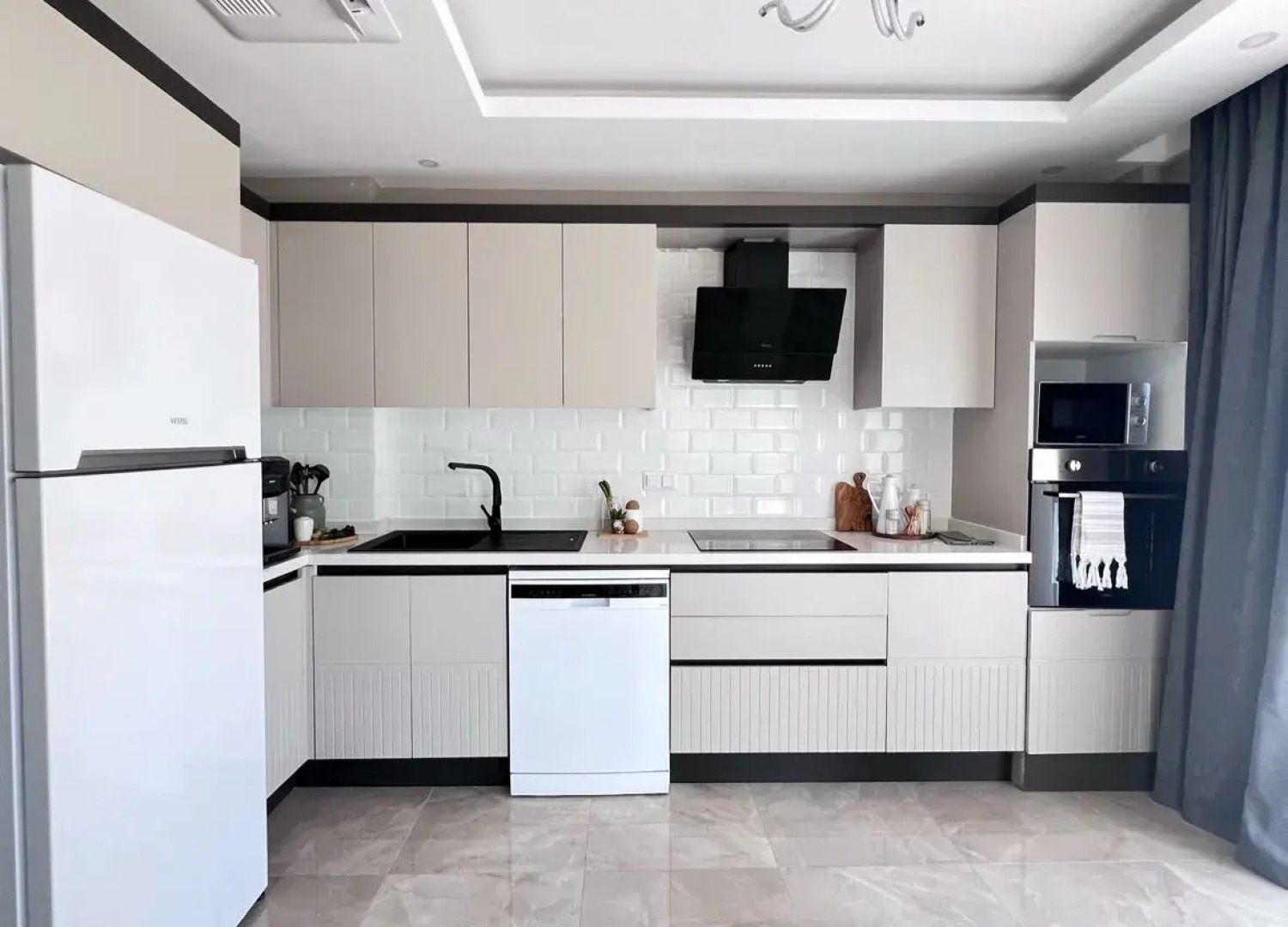 Вилла Deniz в Чамьюва 3+1 с подогреваемым бассейном