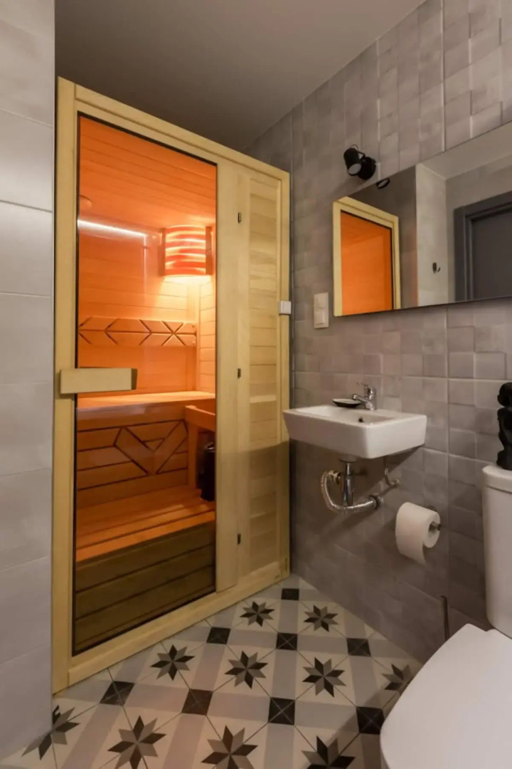 Апартаменты с Сауной и Джакузи Шале