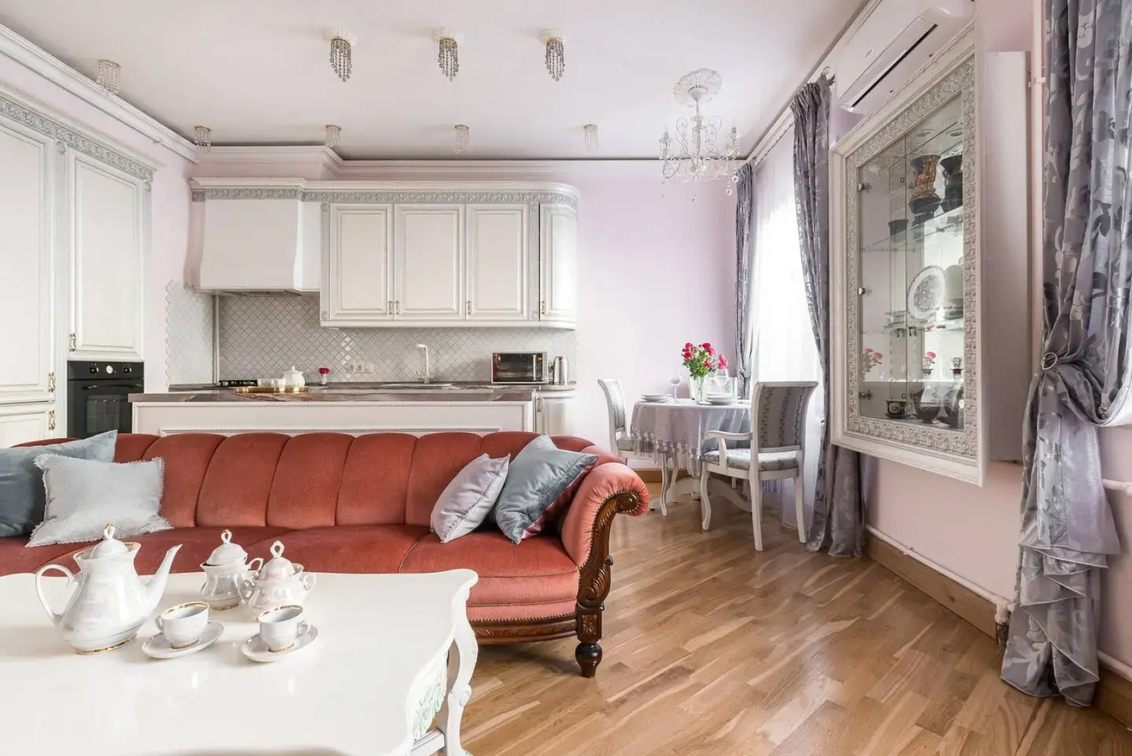 Апартаменты LetYourFlat "Hermitage Residence"