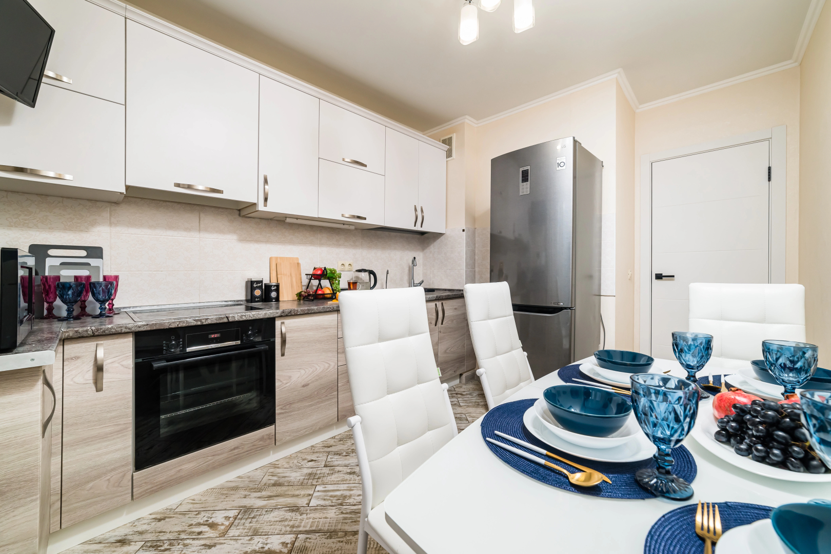 Апартаменты Четаева 14А