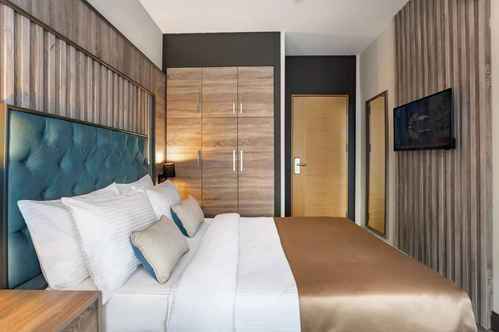 Отель Rodinn Park