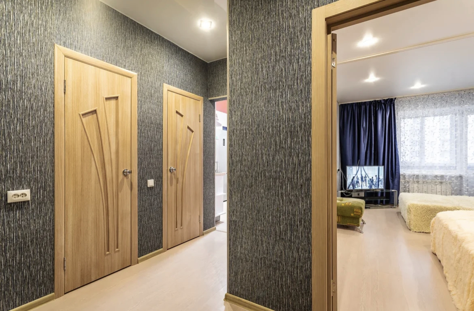 Уютные Апартаменты с Видом на реку Волгу (ул. 5 просека д.101)