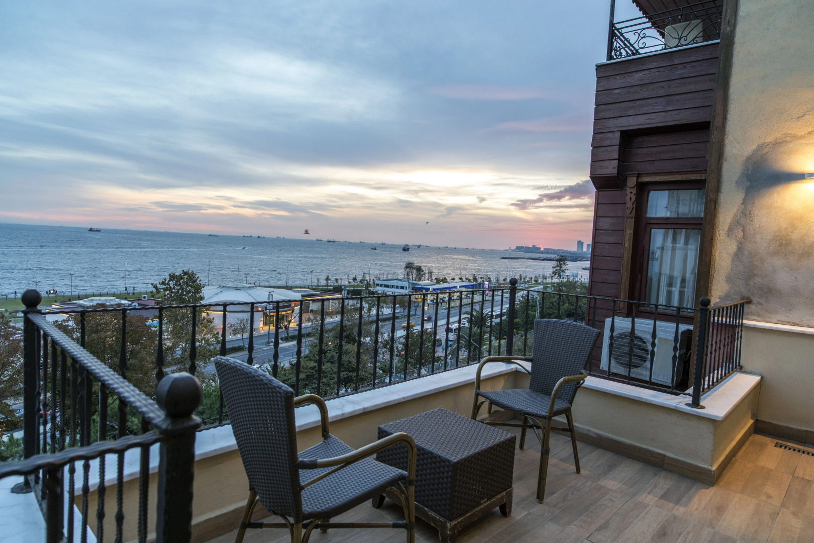 Хостел Bucoleon