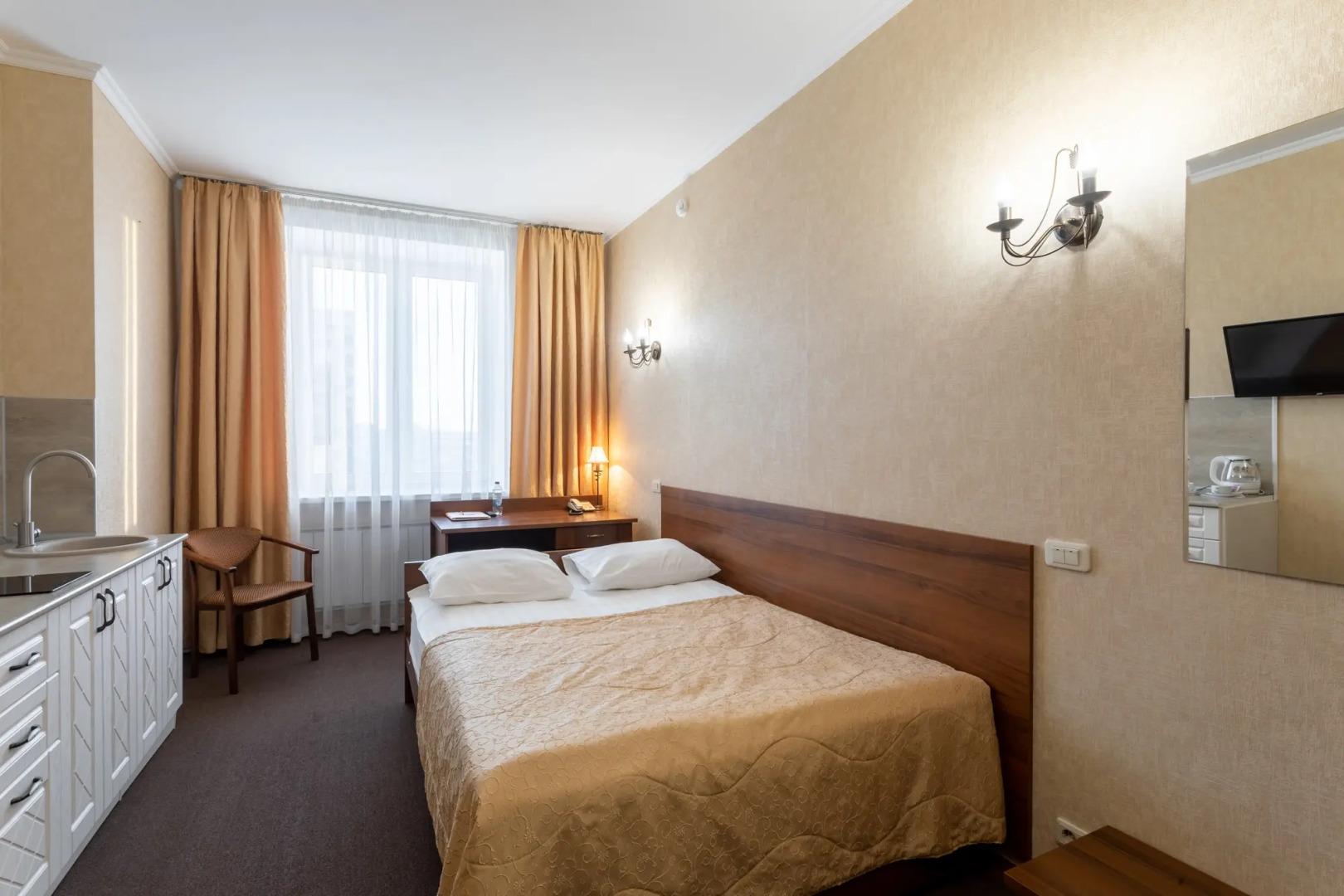 Апарт-отель 22 КВАДРАТА ( Царский двор)