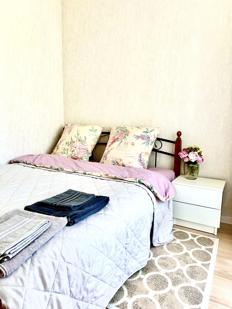 Квартира Двухкомнатная квартира на Радужном