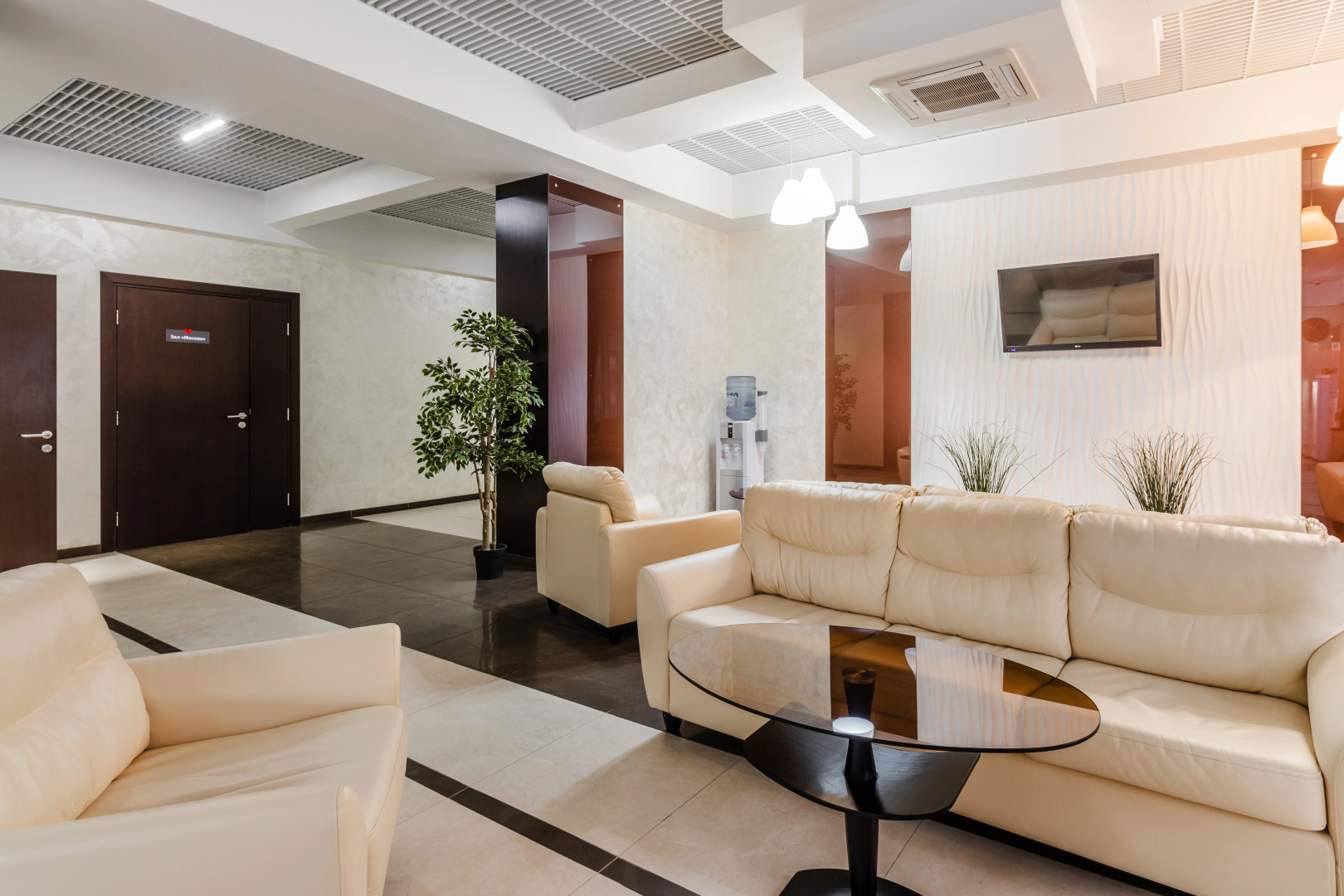 Отель Веструм