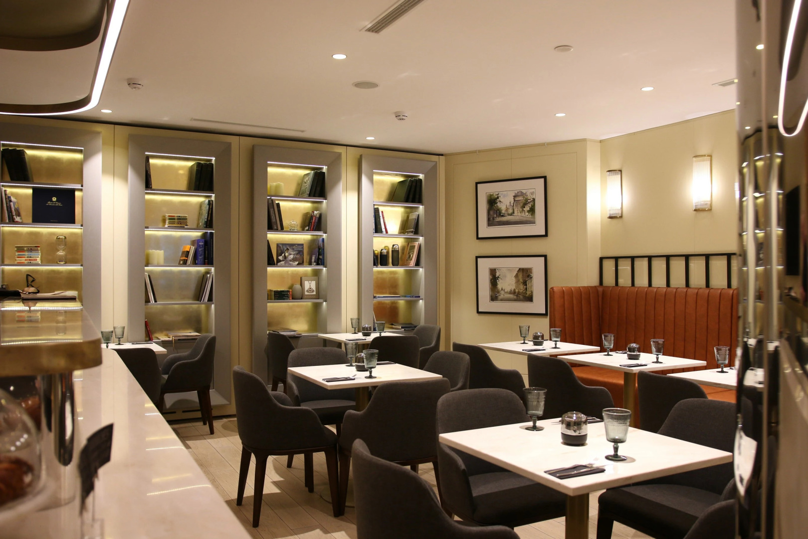 Отель Акварель