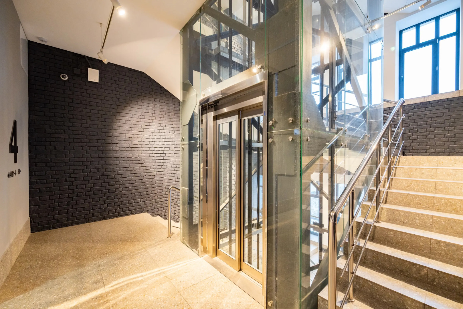 Апартаменты Двухуровневневые Loft в центре Москвы