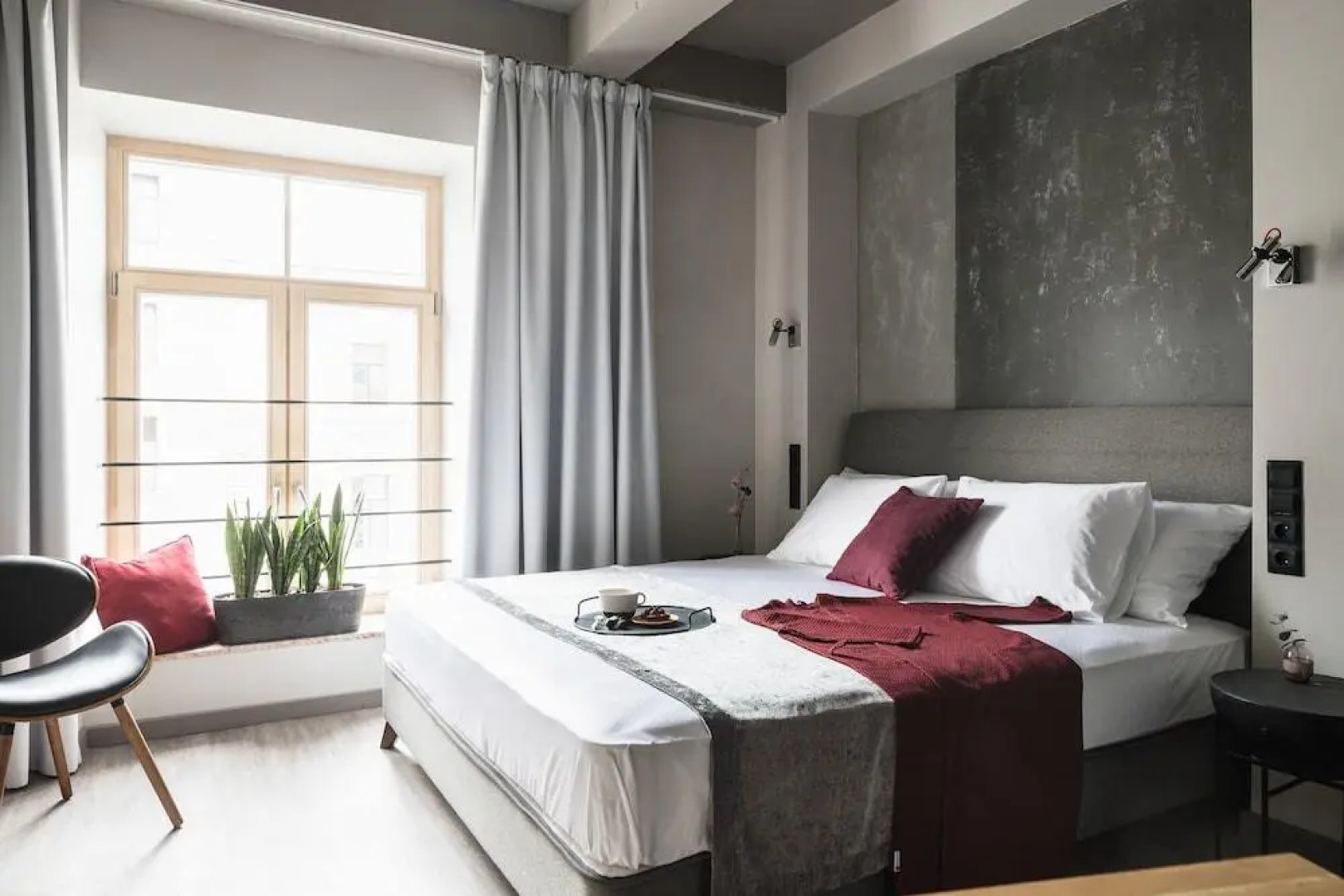 Отель The Faces Historical center