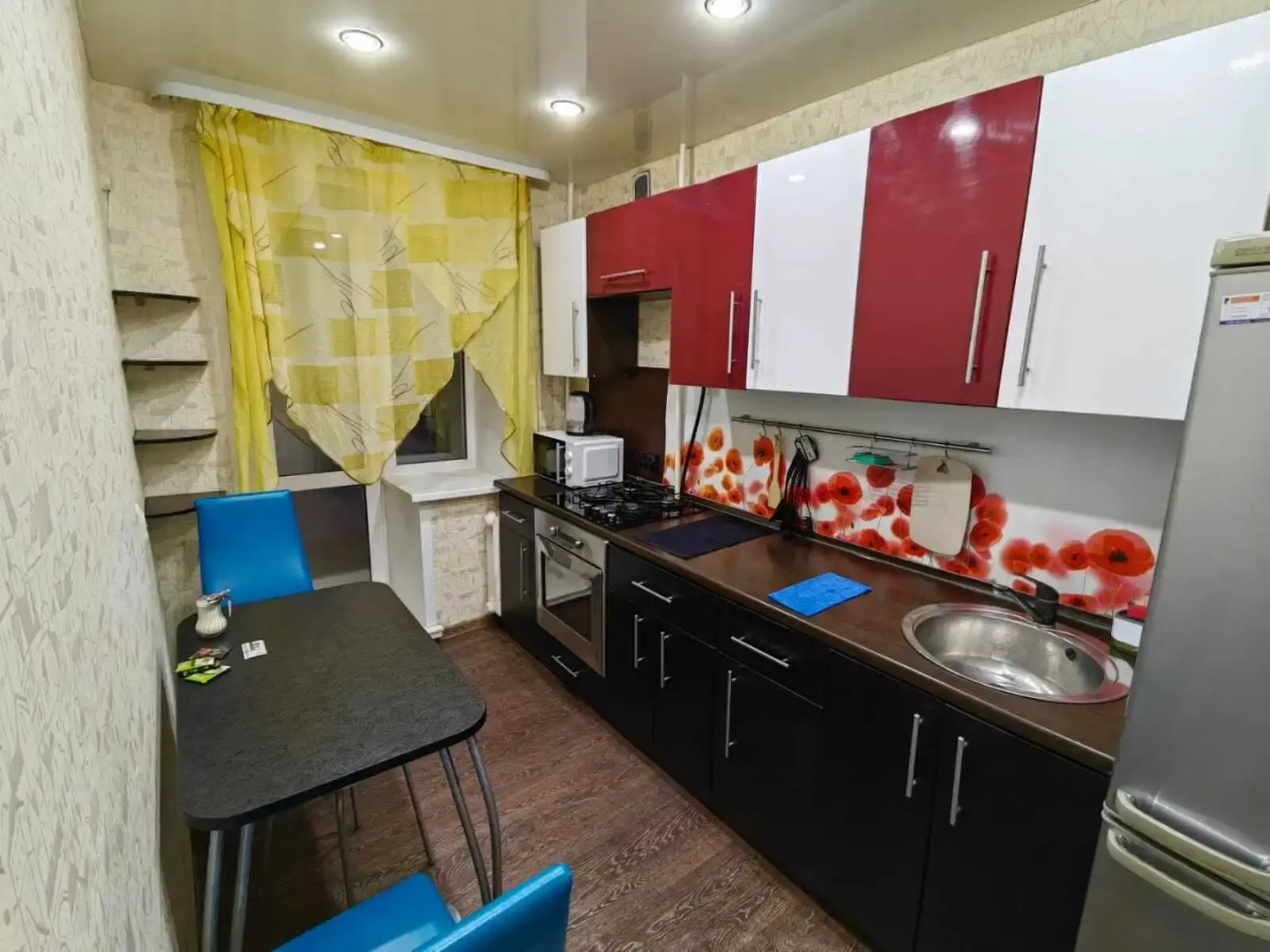 Квартира на Комарова 1