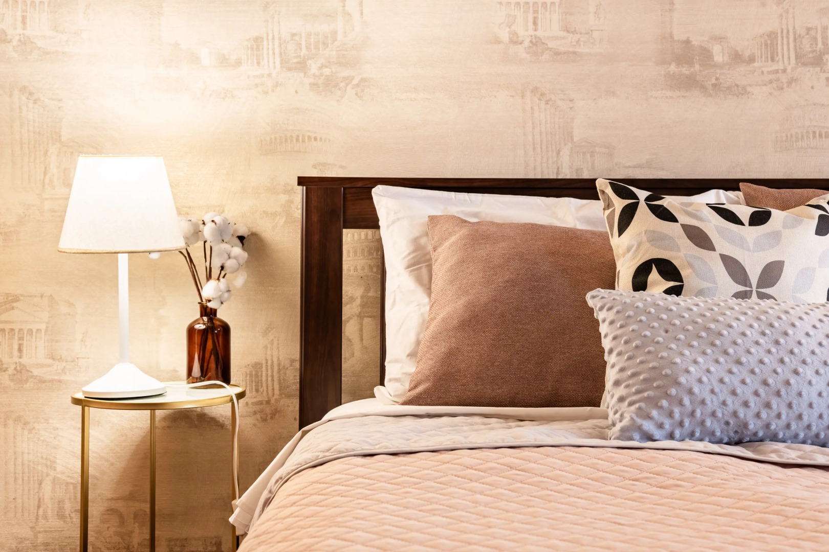 Квартира Просторная Natali на Метро Аннино