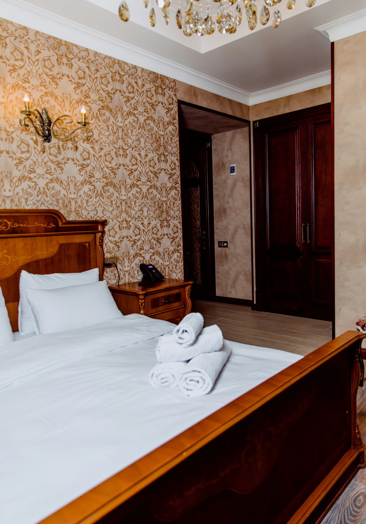 Royal Antique Boutique Hotel