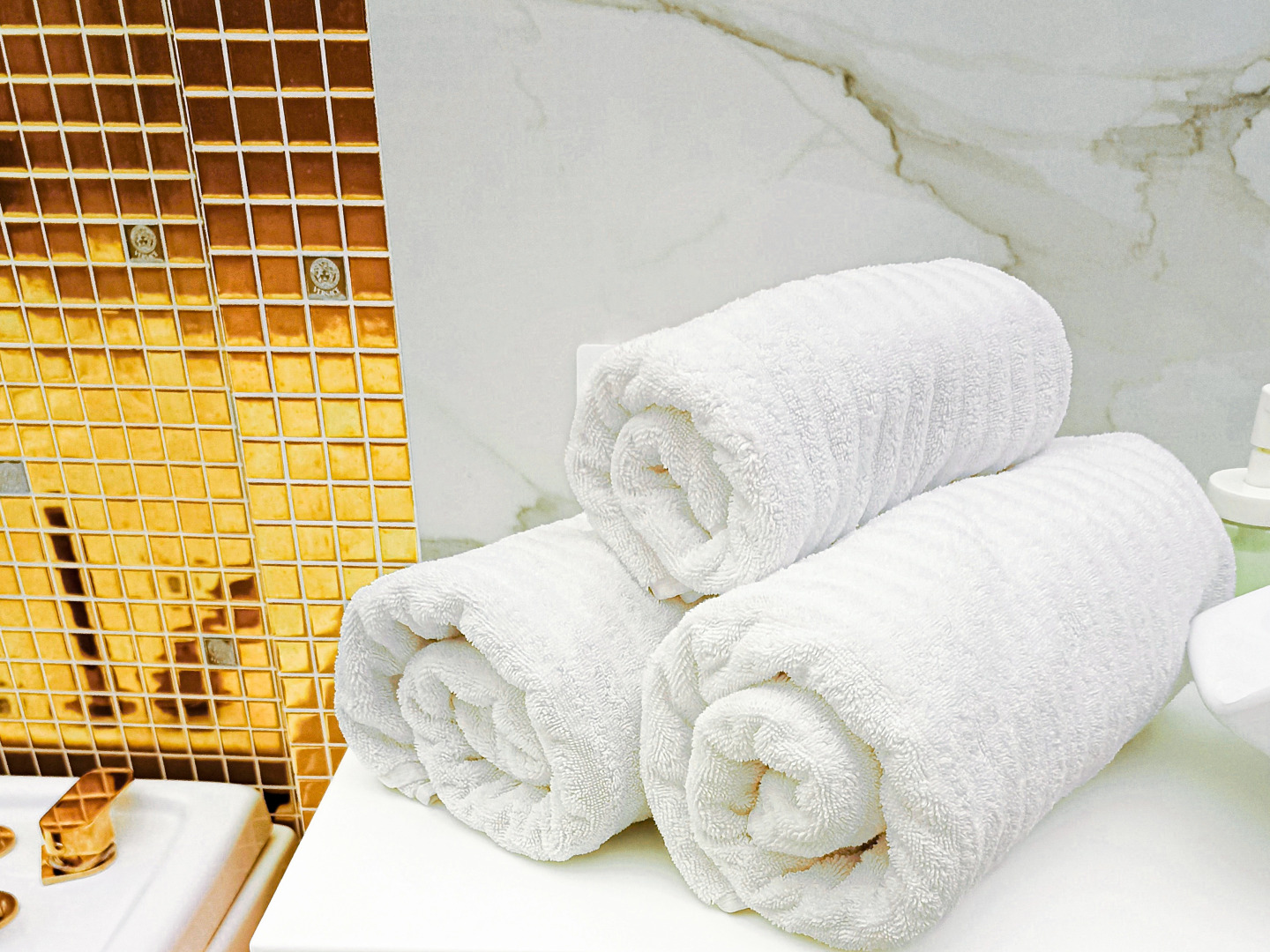 Апартаменты 12 этаж,студия 30кв.м,джакузи,вид на Волгу,новый дом,самый центр,вокзал пешком