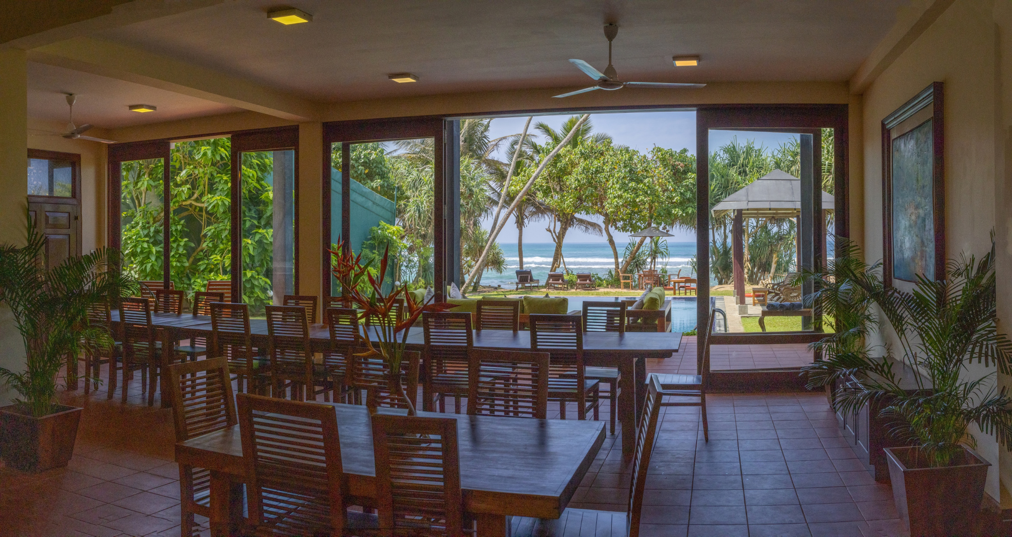 Вилла South Point Ocean 8 bedroom beach front