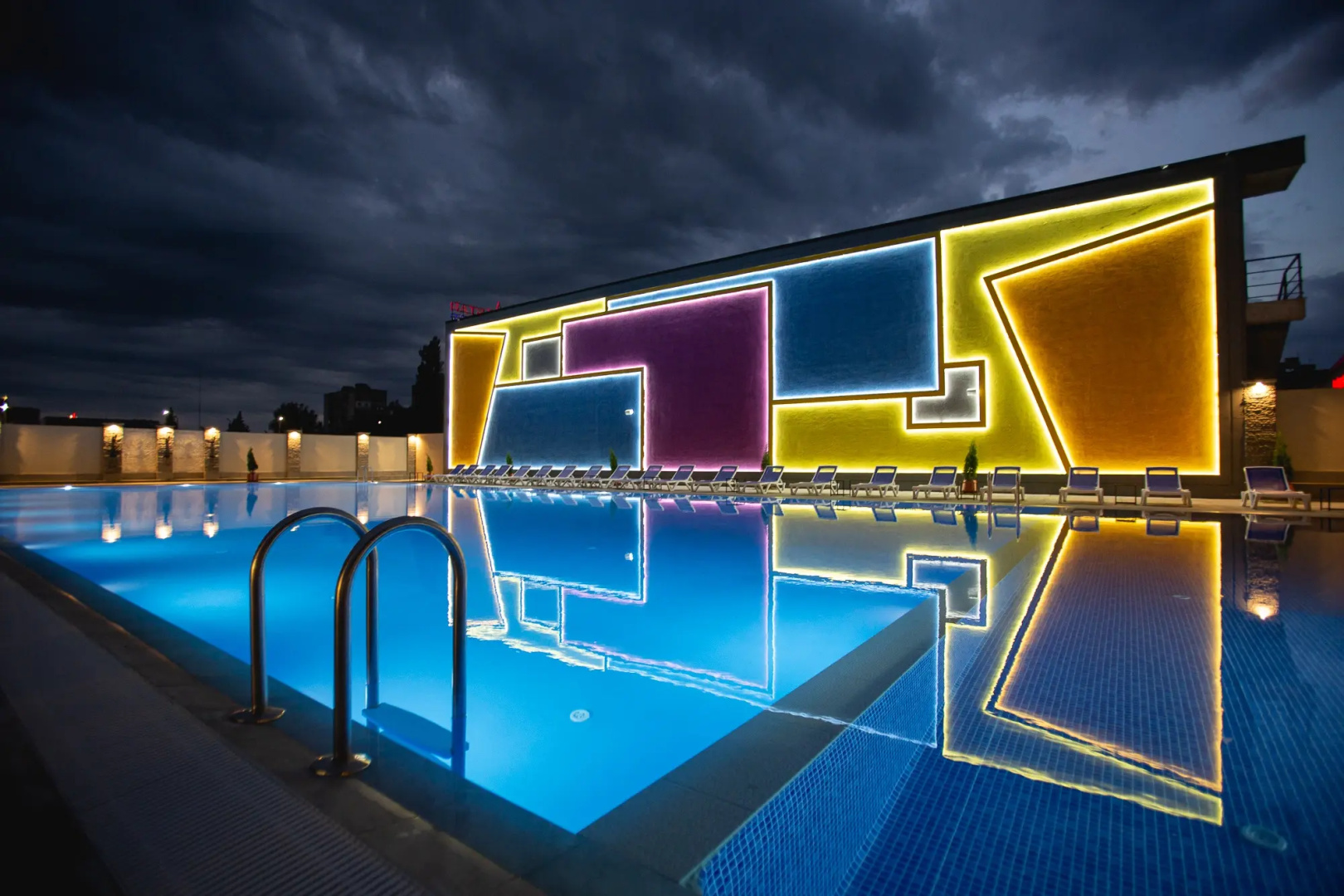 Отель West Inn Georgia