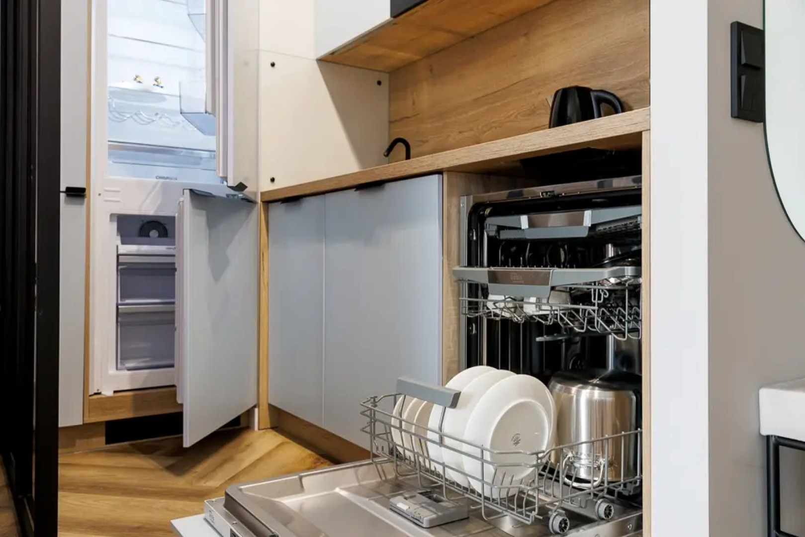 Апартаменты Relax View | Rasko home | c красивым ночным видом с высоты полета птиц