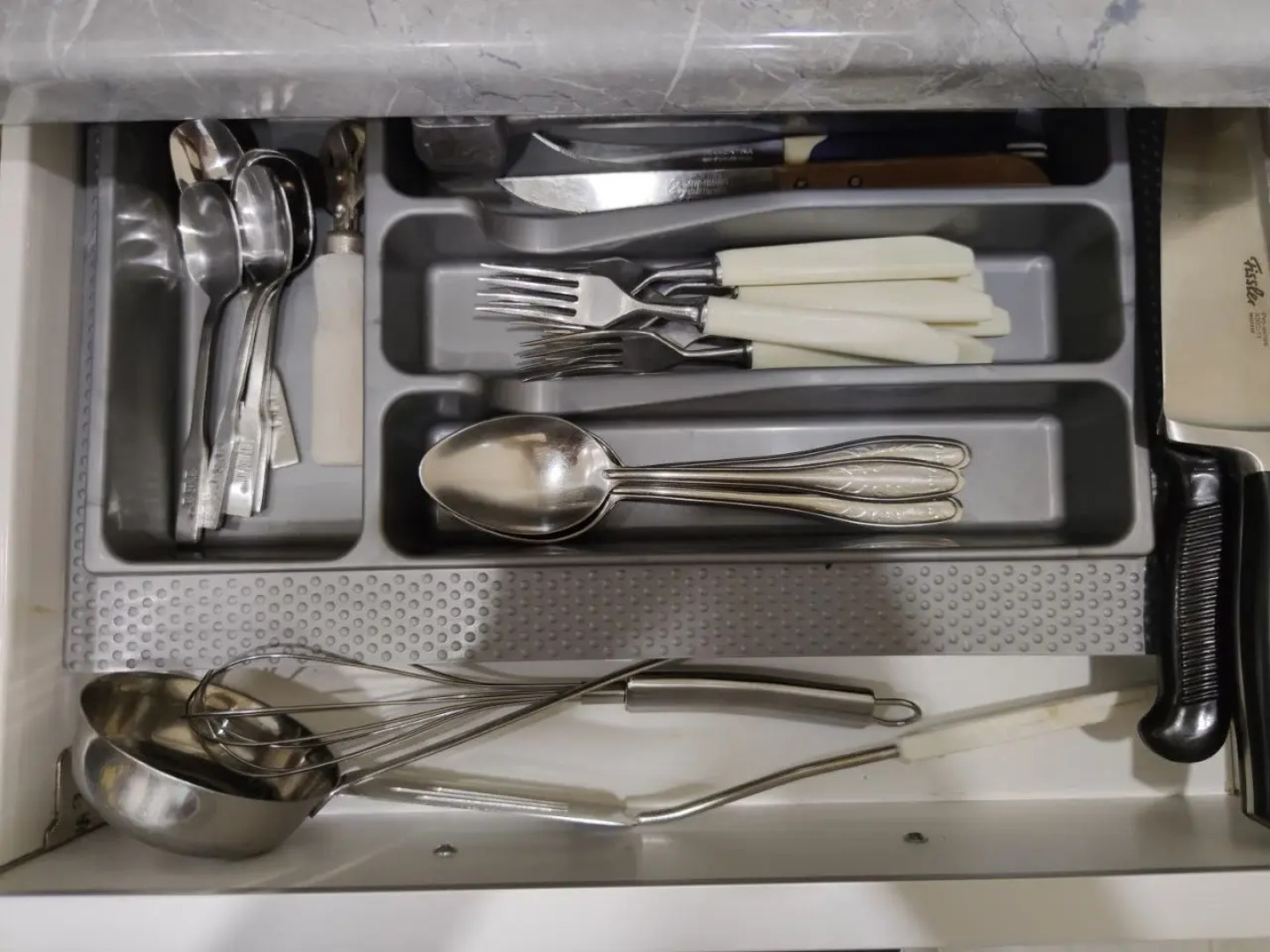 Квартира Трехместная в Спальном Районе Недалеко от Волейбольного Центра