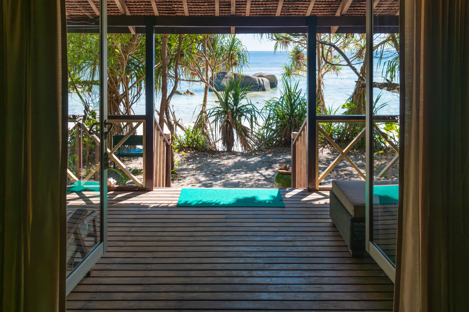 Отель Boulder Bay Eco Resort - Nga Khin Nyo Gyee Island