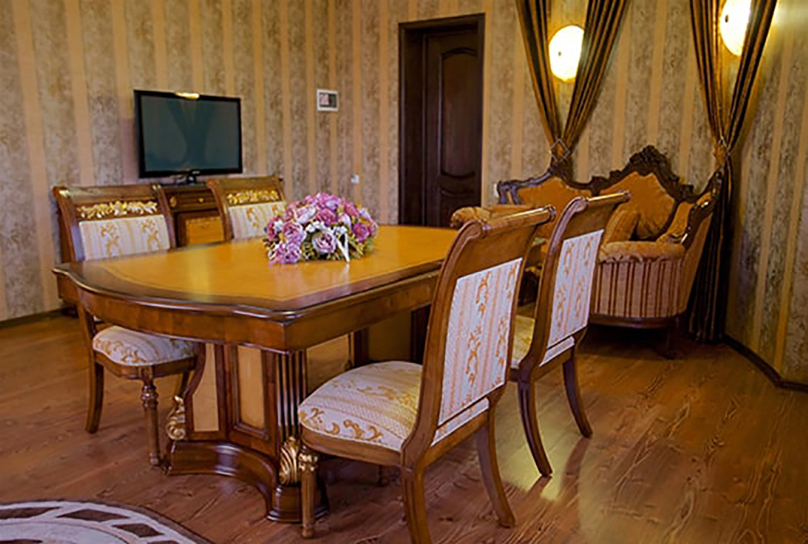 Отель Гранд Классик