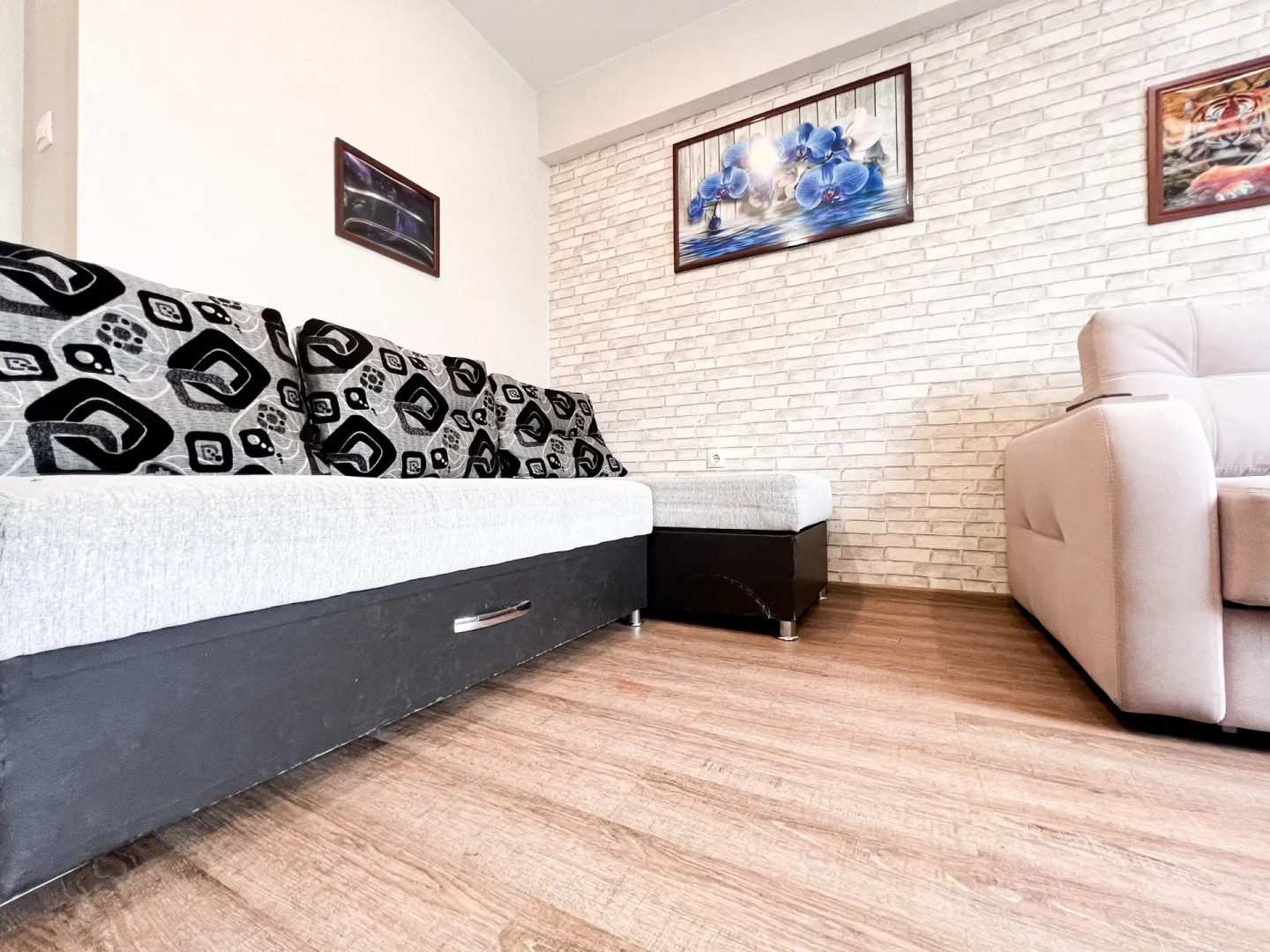 Квартира для 8 человек возле аэропорта