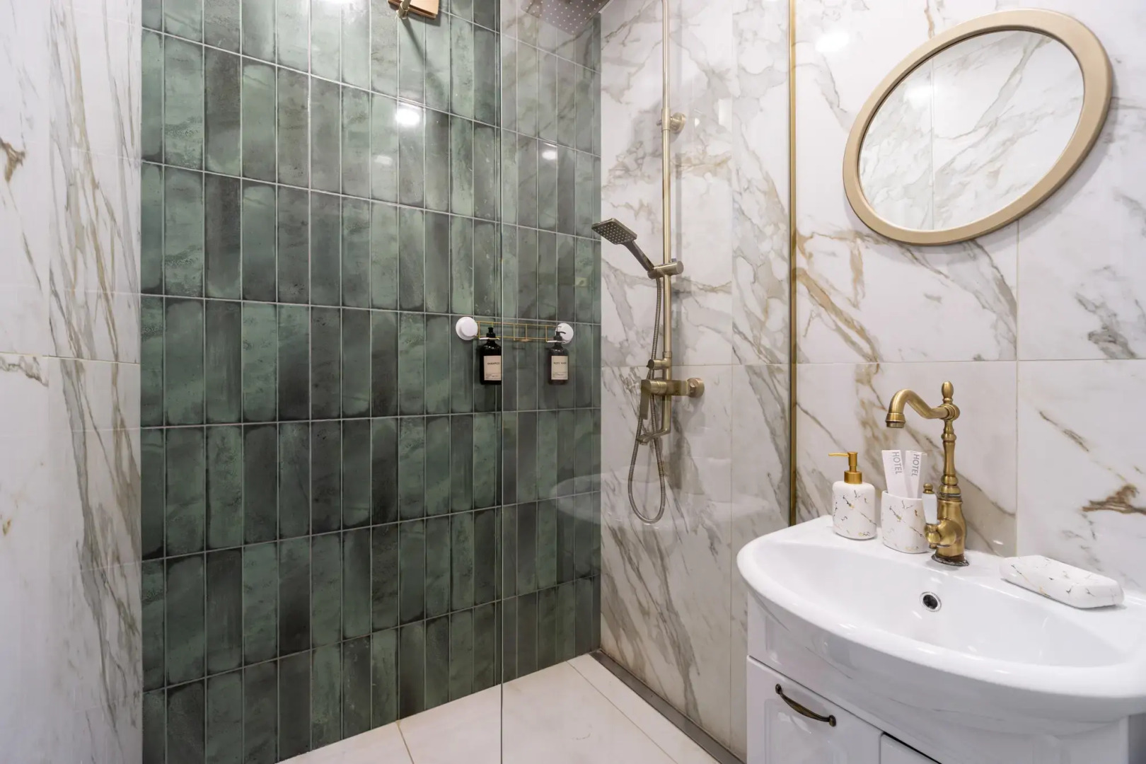 Апартаменты в Доме-Памятнике Дом имени Гоголя в Самом Центре Санкт-Петербурга