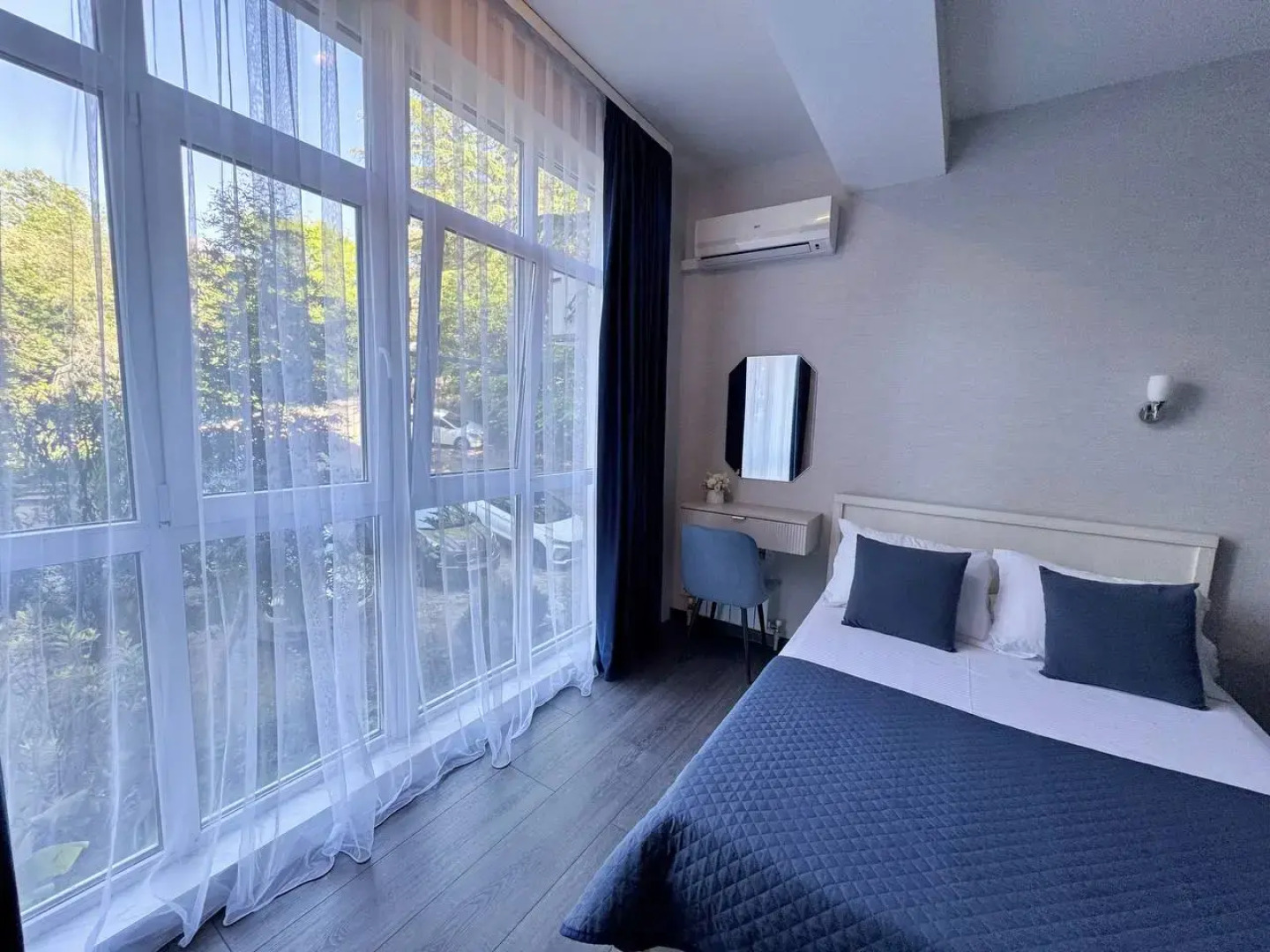 Апартаменты Студия ЖитьВСочиКруто в 10 Минутах Пешком до Моря