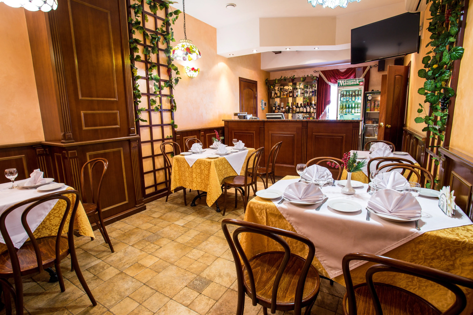 Отель Марафон