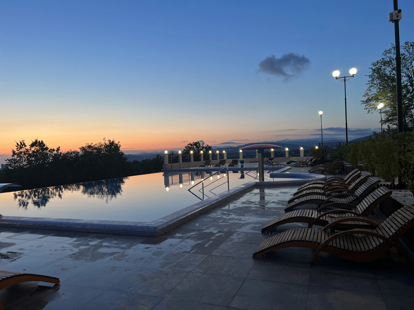 Апартаменты ЖК Меркато с Бассейном