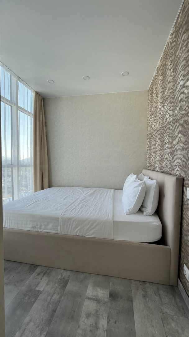 Апартаменты Трехкомнатные на Альпийской 27