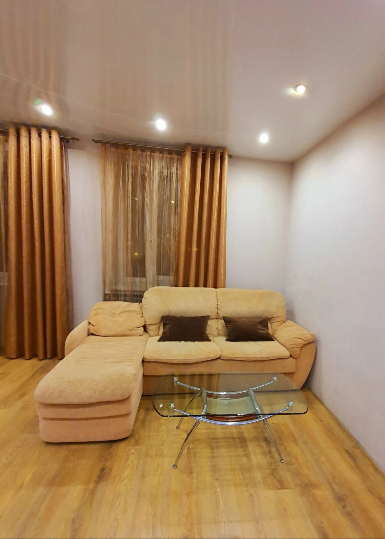 Апартаменты на Челюскинцев 7