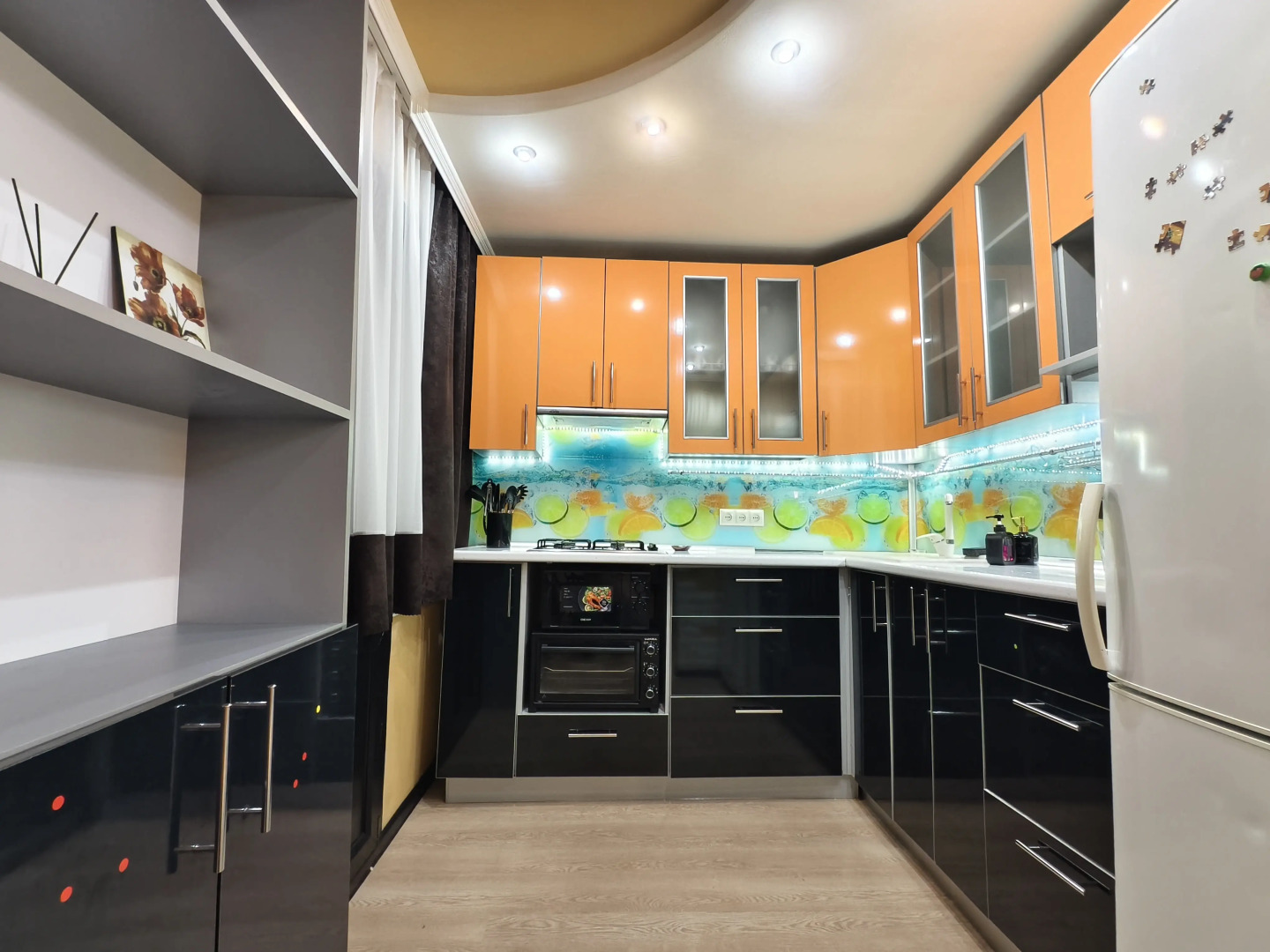 Квартира Уютная Трёхкомнатная в Центре Ул. Лейтенанта Шмидта 2