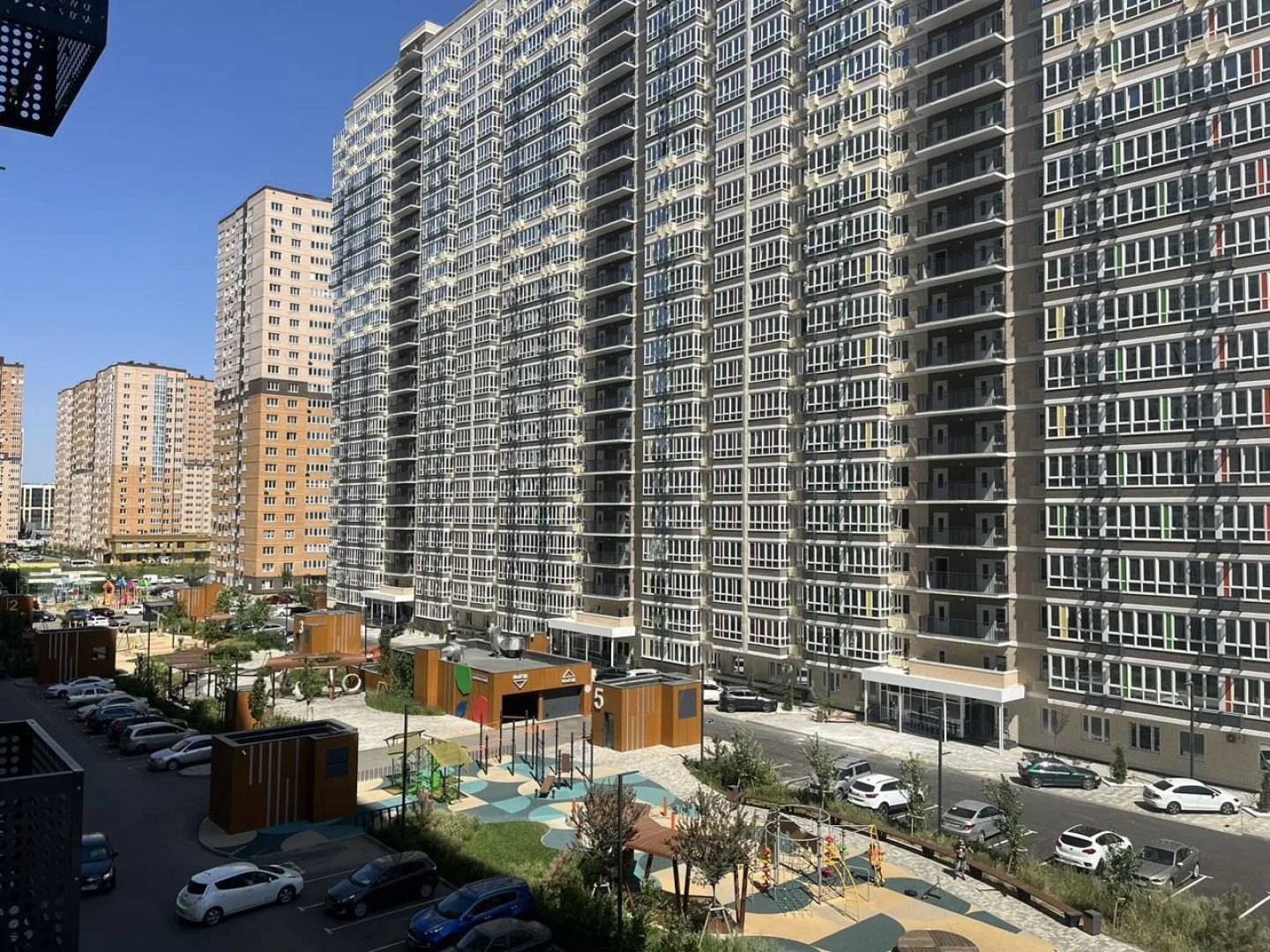 Апартаменты на ул. имени Героя Георгия Бочарникова, 4к1