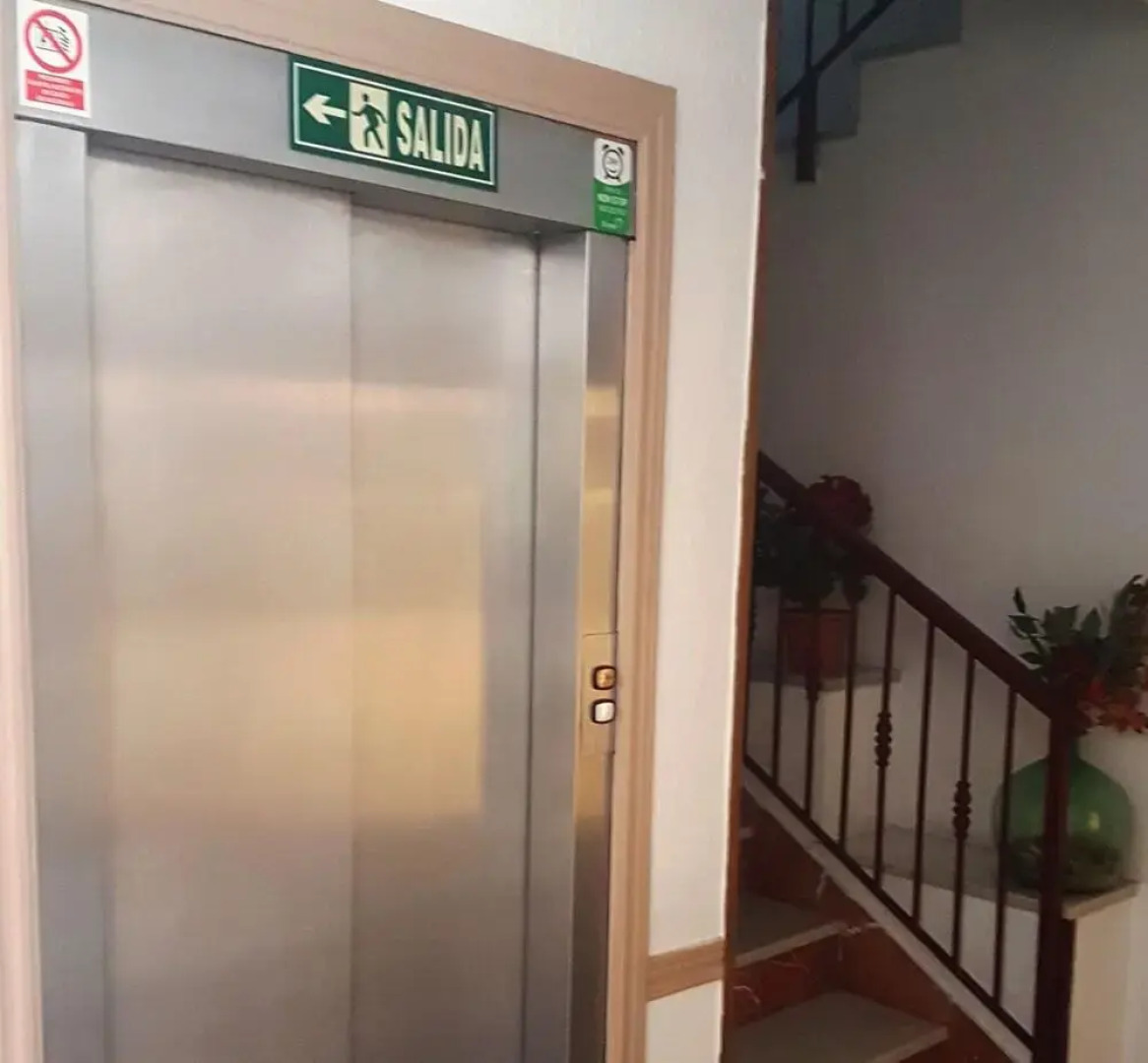 Отель  Al-Andalus