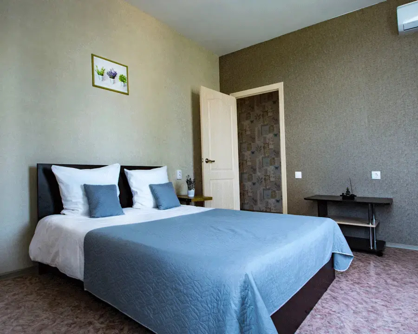 Апартаменты Светлые апартаменты у автовокзала