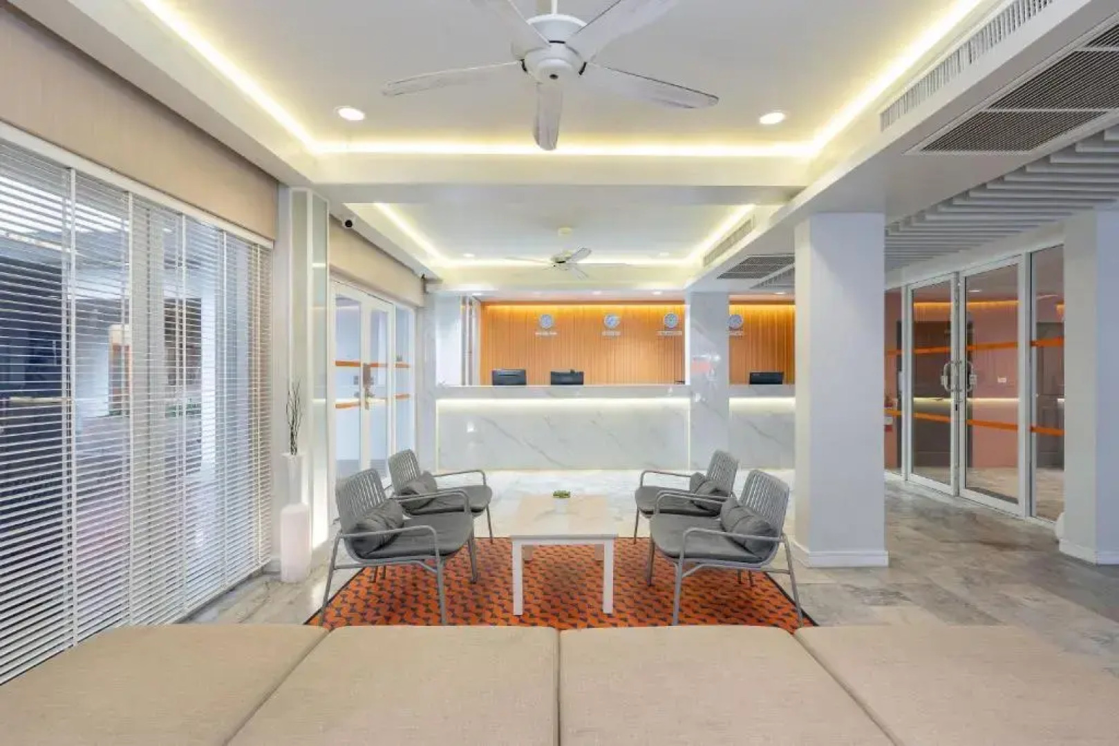 Отель Sunshine Hotel & Residences